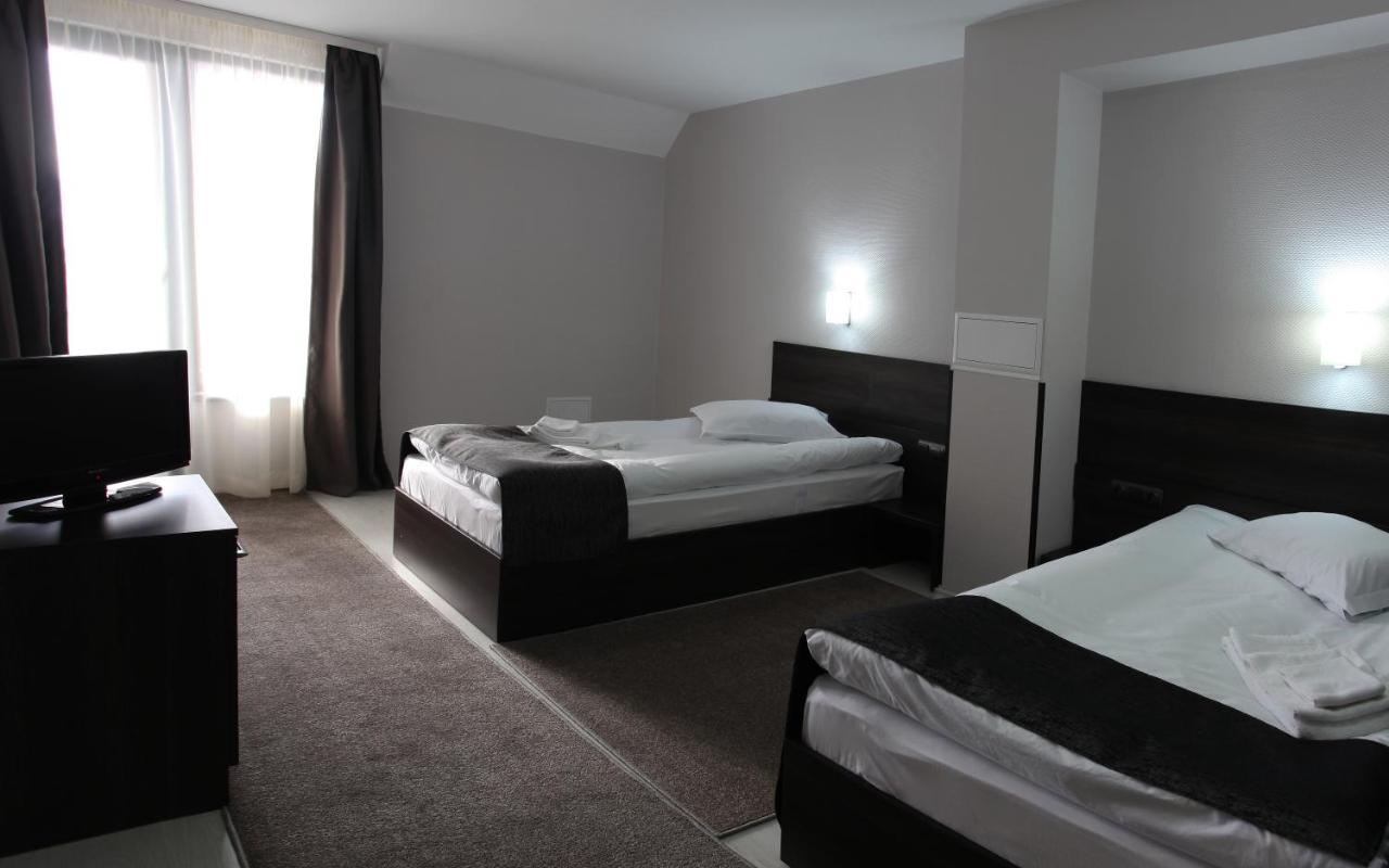 Hotel Idol Targóvishte Habitación foto